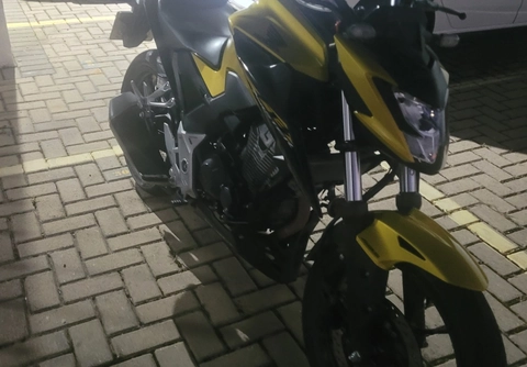 Honda CB 300F Twister Flex 2024 Amarelo — foto 1 de 3