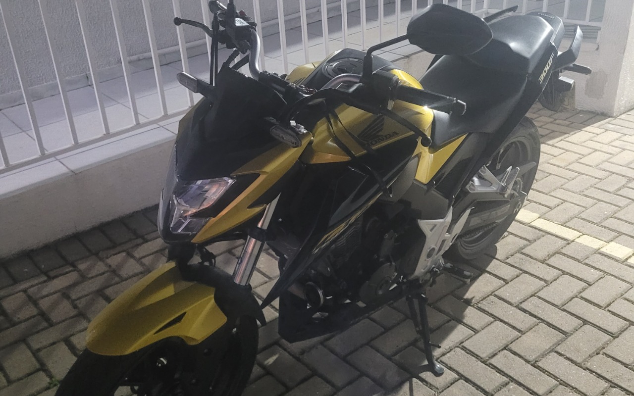 imagem-https://www.socarrao.com.br/sc-vehicle-images-prod/4228853/1790806263844-MjAyNjA5MDNfMTgzNTQ5LmpwZw.jpg