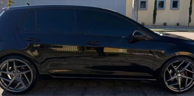 imagem-https://www.socarrao.com.br/sc-vehicle-images-prod/4229035/1790803631677-8525073_10_B_81dd52a427.jpeg