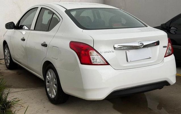 imagem-https://www.socarrao.com.br/sc-vehicle-images-prod/4229042/1790803670530-8531701_1_B_38f7766f54.jpeg