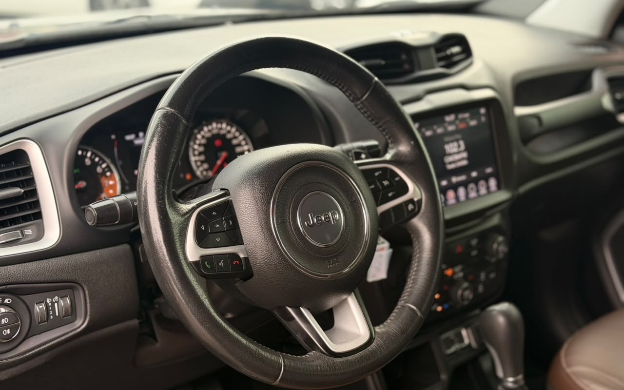 imagem-https://www.socarrao.com.br/sc-vehicle-images-prod/4229224/1790804310499-V2hhdHNBcHAgSW1hZ2UgMjAyNi0wOS0zMCBhdCAxNi40MS4xOSAoMSkuanBlZw.jpeg