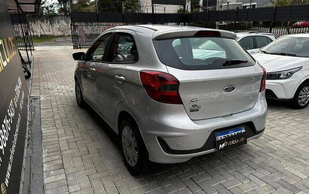 imagem-https://www.socarrao.com.br/sc-vehicle-images-prod/4229314/1790804470921-8530635_11_B_73c9384bb1.jpeg