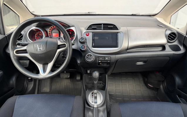 imagem-https://www.socarrao.com.br/sc-vehicle-images-prod/4229424/1790804950272-6a43a1b8-cc3c-46dc-8c37-2fdd764dcd7b.jpg