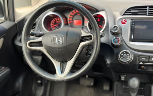 imagem-https://www.socarrao.com.br/sc-vehicle-images-prod/4229424/1790804950273-02265ae2-1942-43c0-9058-7b64a8494492.jpg