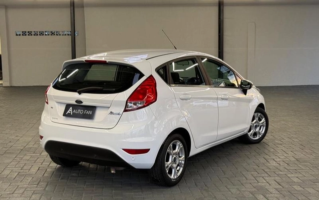 imagem-https://www.socarrao.com.br/sc-vehicle-images-prod/4229425/1791409871636-8458300_5_B_3a61245a05.jpeg