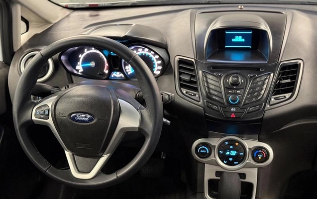 imagem-https://www.socarrao.com.br/sc-vehicle-images-prod/4229425/1791409871644-8458300_11_B_5df75acd99.jpeg