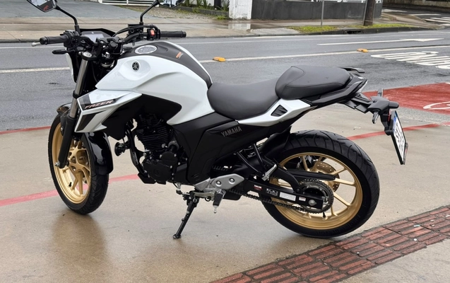 imagem-https://www.socarrao.com.br/sc-vehicle-images-prod/4229584/1790805259589-V2hhdHNBcHAgSW1hZ2UgMjAyNi0wOS0zMCBhdCAxOC40NC4yMiAoNCkuanBlZw.jpeg