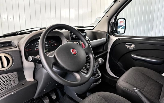 imagem-https://www.socarrao.com.br/sc-vehicle-images-prod/4231415/1790811487930-8515008_10_B_6da29e28e4.jpeg