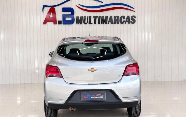 imagem-https://www.socarrao.com.br/sc-vehicle-images-prod/4231894/1790812945631-8524720_9_B_f37f764dfa.jpeg