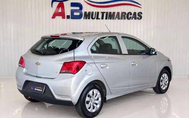 imagem-https://www.socarrao.com.br/sc-vehicle-images-prod/4231894/1790812945633-8524720_0_B_894bfa3790.jpeg