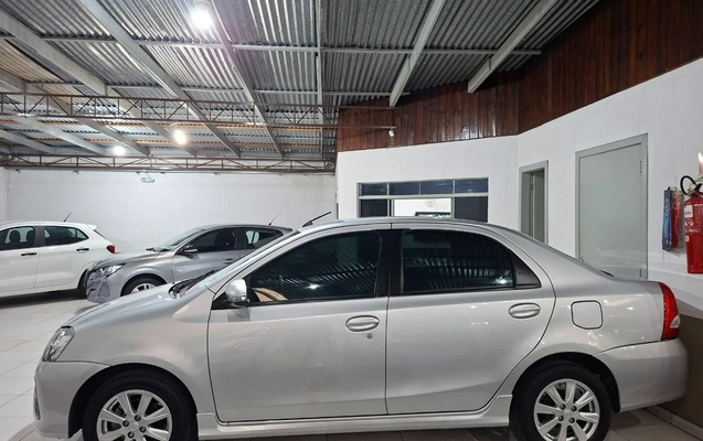 imagem-https://www.socarrao.com.br/sc-vehicle-images-prod/4232444/1790814445583-NS5qcGc.jpg