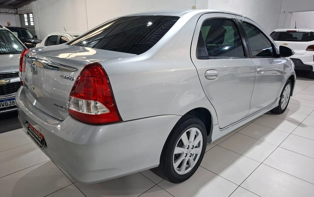 imagem-https://www.socarrao.com.br/sc-vehicle-images-prod/4232444/1790814446244-MTIuanBn.jpg