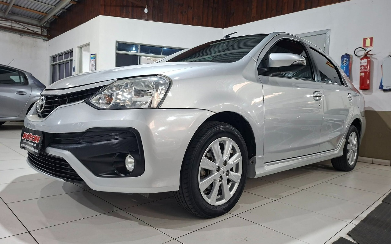 imagem-https://www.socarrao.com.br/sc-vehicle-images-prod/4232444/1790814446370-MTQuanBn.jpg
