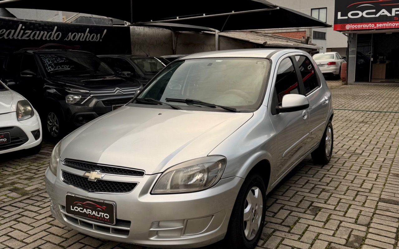 Chevrolet Celta 2014 Prata — foto 1 de 3