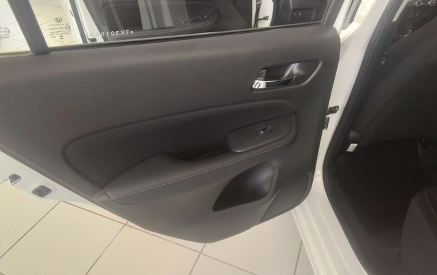imagem-https://www.socarrao.com.br/sc-vehicle-images-prod/4235929/1790827433362-1_011753.jpg
