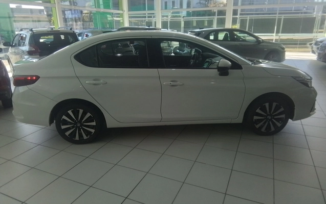 imagem-https://www.socarrao.com.br/sc-vehicle-images-prod/4235931/1790827438727-2_011748.jpg