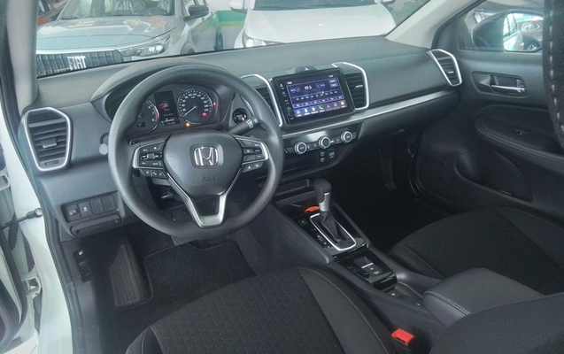 imagem-https://www.socarrao.com.br/sc-vehicle-images-prod/4235931/1790827438746-2_011753.jpg