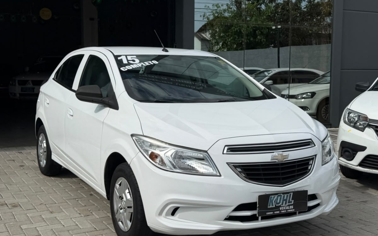 Chevrolet Onix 2015 Branco — foto 1 de 3