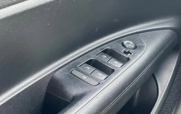 imagem-https://www.socarrao.com.br/sc-vehicle-images-prod/4243391/1790854763580-8529662_11_B_503005504e.jpeg