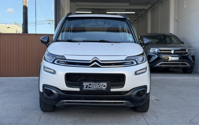 imagem-https://www.socarrao.com.br/sc-vehicle-images-prod/4243392/1790854788884-003_0b5248f7e2c4f91712ba3772f1cb5486.jpg