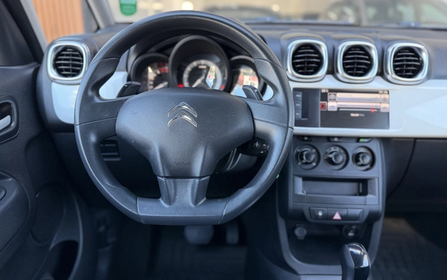 imagem-https://www.socarrao.com.br/sc-vehicle-images-prod/4243392/1790854788898-003_f6dc7e2bccede98fff3ac3d59edb3f76.jpg