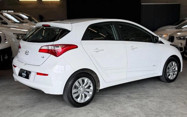 imagem-https://www.socarrao.com.br/sc-vehicle-images-prod/4243459/1791459581051-8527503_16_B_a4cf67a92c.jpeg