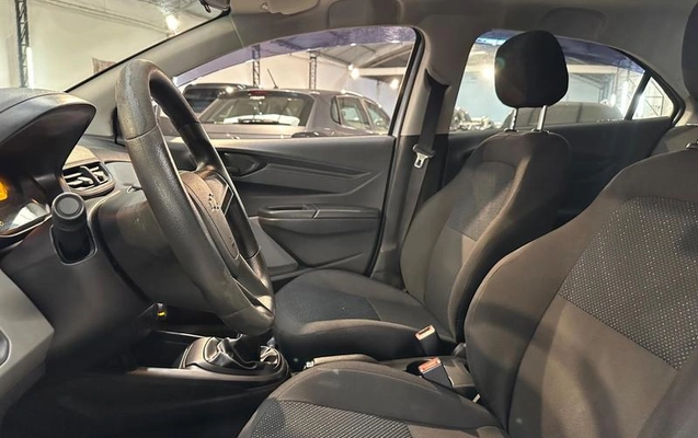 imagem-https://www.socarrao.com.br/sc-vehicle-images-prod/4243657/1791551544917-8470635_8_B_0c52f99df6.jpeg