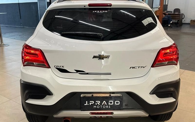imagem-https://www.socarrao.com.br/sc-vehicle-images-prod/4243684/1790855966739-8296793_15_B_b31ee96a1a.jpeg