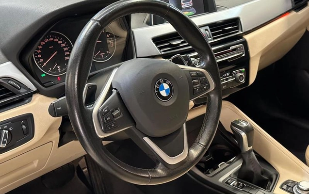 imagem-https://www.socarrao.com.br/sc-vehicle-images-prod/4243848/1790856322323-7995458_8_B_55a7baf03f.jpeg