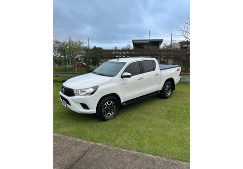 Toyota Hilux 2020 Branco — foto 1 de 3