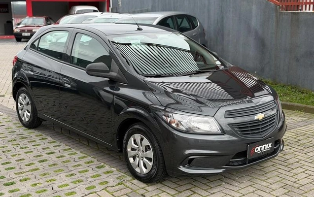 imagem-https://www.socarrao.com.br/sc-vehicle-images-prod/4244237/1790872962035-8532333_2_B_e611cdf3e6.jpeg