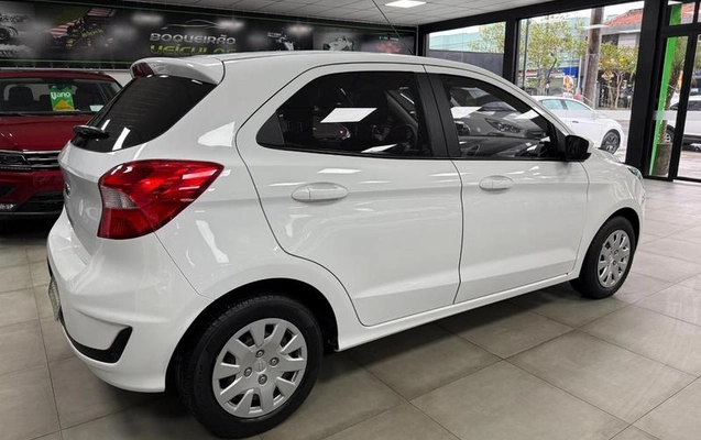 imagem-https://www.socarrao.com.br/sc-vehicle-images-prod/4244440/1790861428829-8475795_5_B_75a3f9c675.jpeg