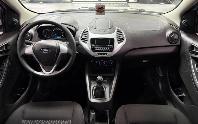 imagem-https://www.socarrao.com.br/sc-vehicle-images-prod/4244440/1790861428832-8475795_7_B_af2fce9be9.jpeg