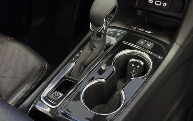 imagem-https://www.socarrao.com.br/sc-vehicle-images-prod/4244461/1790857989291-8531297_16_B_56409c10d1.jpeg