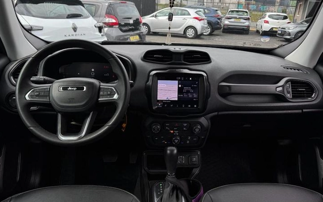 imagem-https://www.socarrao.com.br/sc-vehicle-images-prod/4244474/1791546007664-8503685_11_B_5d35b59442.jpeg