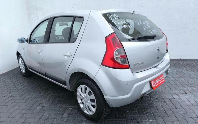 imagem-https://www.socarrao.com.br/sc-vehicle-images-prod/4244552/1791386016297-8529810_10_B_203446efd9.jpeg