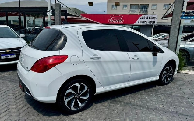 imagem-https://www.socarrao.com.br/sc-vehicle-images-prod/4244558/1790858358054-8486276_8_B_cece6f307b.jpeg