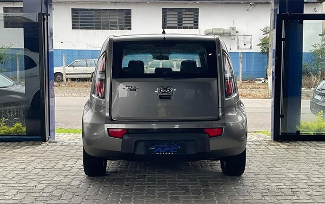 imagem-https://www.socarrao.com.br/sc-vehicle-images-prod/4244666/1790858726787-8527031_4_B_ce46e2426a.jpeg