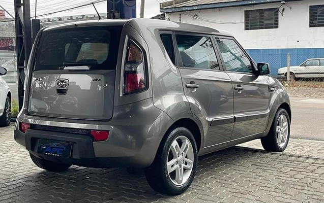 imagem-https://www.socarrao.com.br/sc-vehicle-images-prod/4244666/1790858726789-8527031_5_B_4b22d6507b.jpeg
