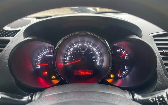 imagem-https://www.socarrao.com.br/sc-vehicle-images-prod/4244666/1790858726795-8527031_9_B_da612c6b98.jpeg