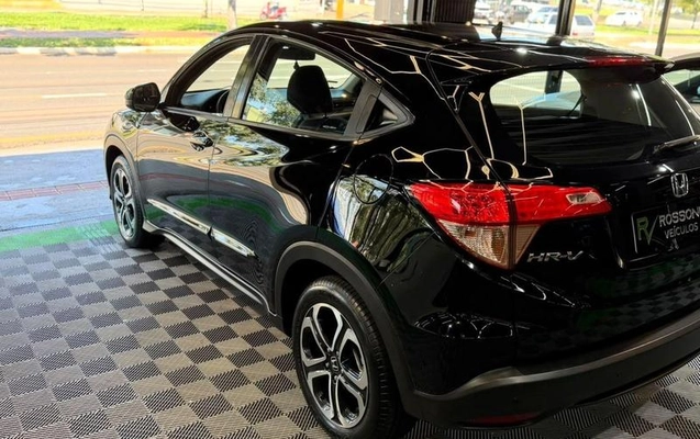 imagem-https://www.socarrao.com.br/sc-vehicle-images-prod/4244812/1791539568577-8515498_5_B_7d5a4629e2.jpeg