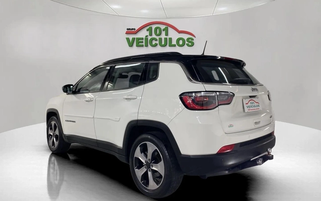 imagem-https://www.socarrao.com.br/sc-vehicle-images-prod/4244851/1790859250594-003_e23a5ca9eb4b4cea7bb4db56cd1ba75a.jpg