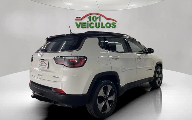 imagem-https://www.socarrao.com.br/sc-vehicle-images-prod/4244851/1790859250599-003_3f4f27b28de0fbdd49dcdb13adf13505.jpg