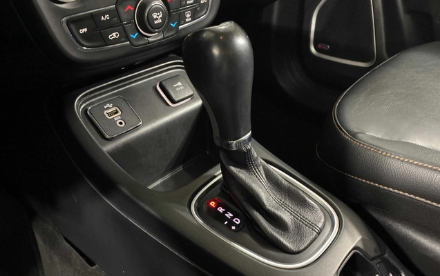 imagem-https://www.socarrao.com.br/sc-vehicle-images-prod/4244851/1790859250611-003_a3431ec4cab77fcfdd01406c0314d59f.jpg