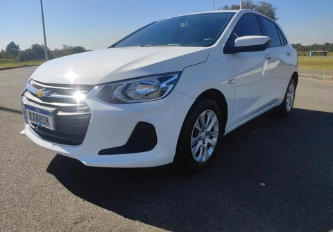 Chevrolet Onix 2024 Branco — foto 1 de 3