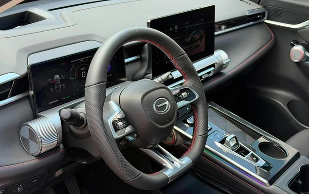 imagem-https://www.socarrao.com.br/sc-vehicle-images-prod/4245393/1790860422460-8300870_13_B_6cc3306fa6.jpeg