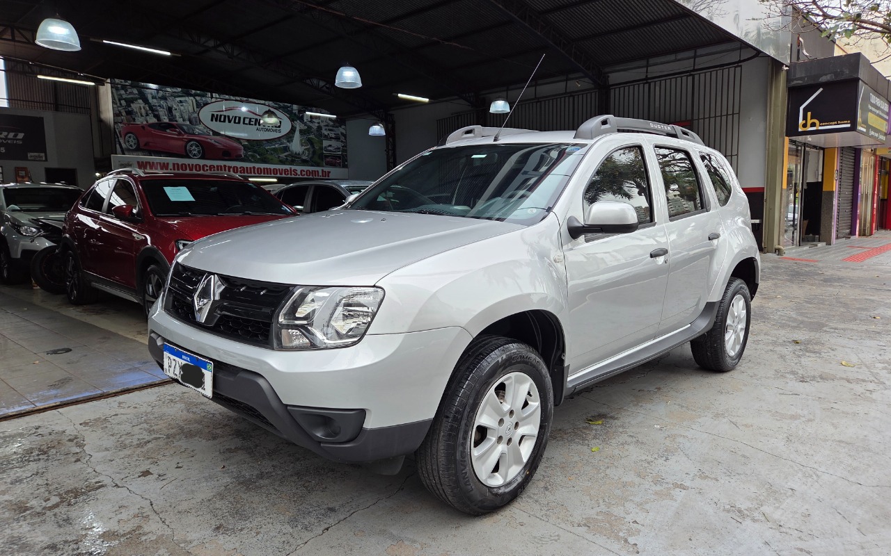Renault Duster 2018 Prata — foto 1 de 3