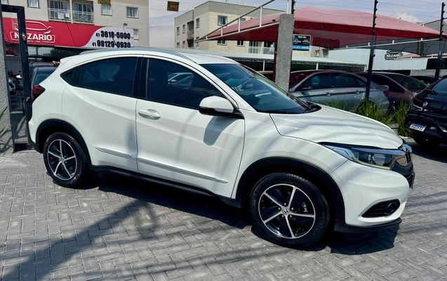 imagem-https://www.socarrao.com.br/sc-vehicle-images-prod/4245663/1790861112813-8516021_6_B_3a5e3dda71.jpeg