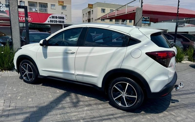 imagem-https://www.socarrao.com.br/sc-vehicle-images-prod/4245663/1790861112815-8516021_13_B_0534461456.jpeg