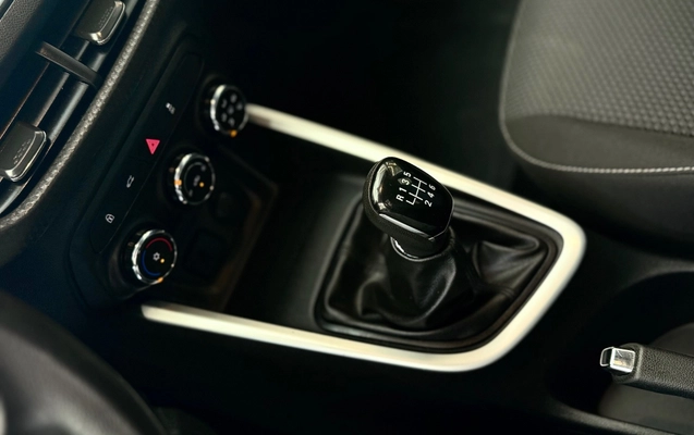imagem-https://www.socarrao.com.br/sc-vehicle-images-prod/4245755/1790880161602-fe03fad80bcf4cbaa88bcd5d62e6ebc3_1790861064228.jpg
